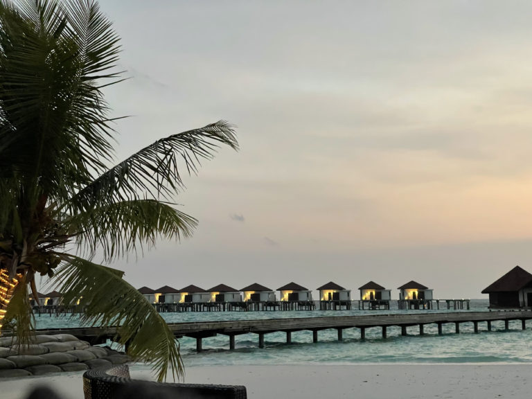 maldiveshuts